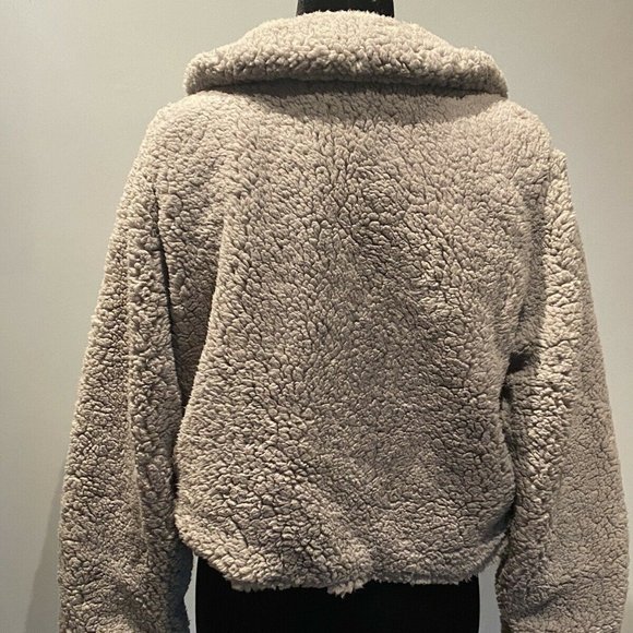 NEW Francesca's Cropped Sherpa Fuzzy Jacket - Picture 5 of 8